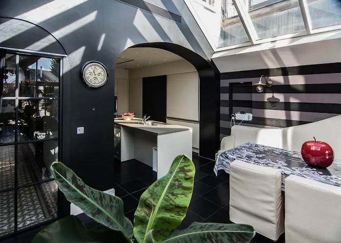 Casa Negra