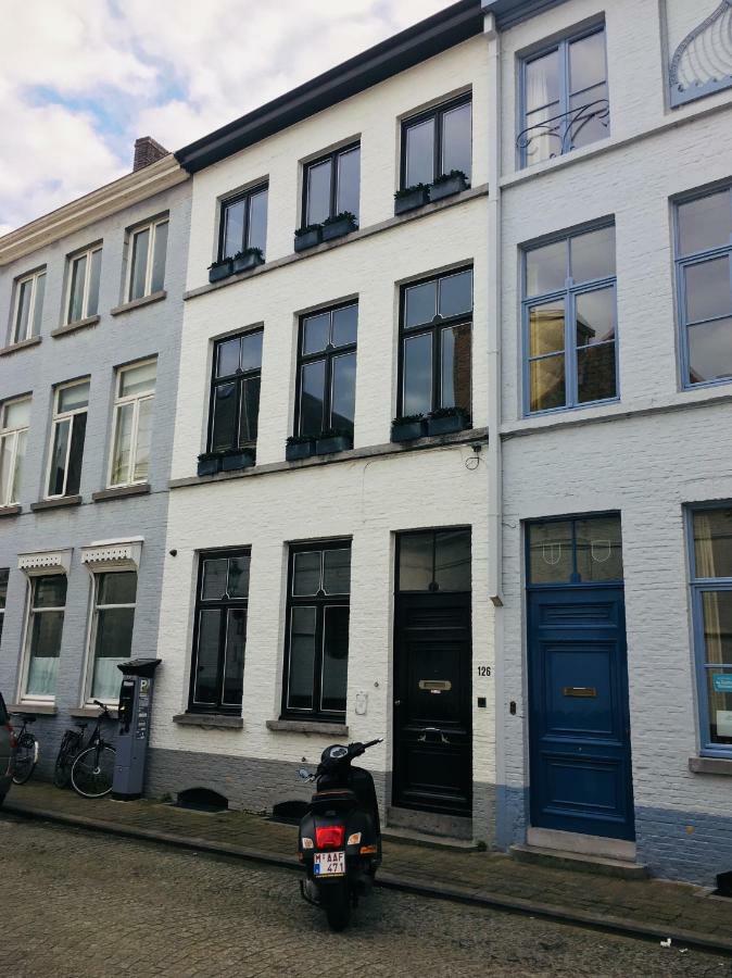 Casa Negra